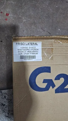 Friso lateral HB20 cinza Titanium