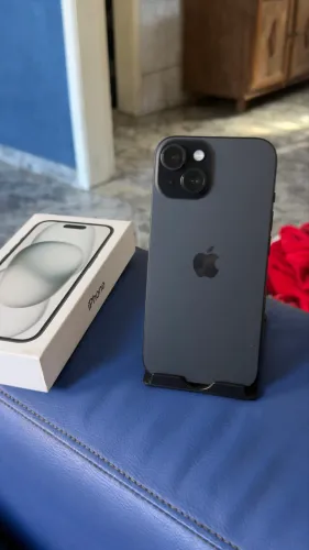 ? iPhone 15 - 128GB - Preto