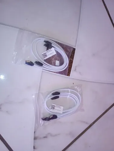 Cabo sata para Pc em nylon ..branco ..4 unid