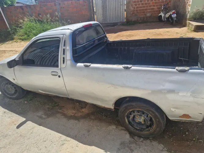 Ford Courier 1.6 L/ 1.6 Flex 2001