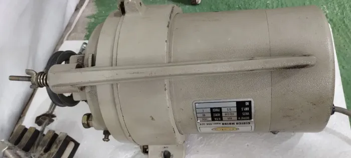Vendo motor máquina reta industrial