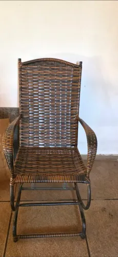 VENDO CADEIRA DE BALANÇO
