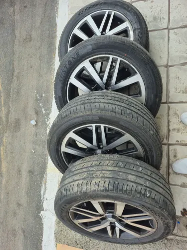 Rodas Hilux aro 20 com pneus