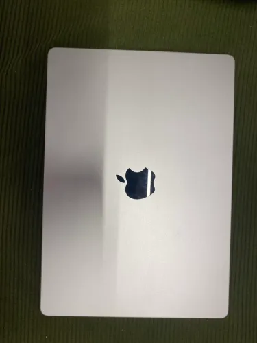 Macbook Pro chip M3 Nov 2023 8gb cinza 14 polegadas