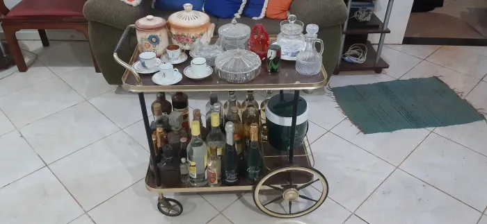 Carrinho de bebidas decorativo 