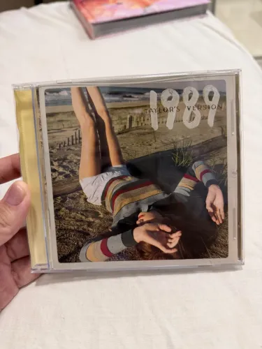 CD 1989 (Taylor?s Version) ? Sunrise Boulevard Yellow Edition