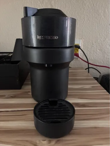 Nespresso Vertuo Pop Preta - Excelente Estado