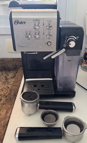 Cafeteira Oster PrimaLatte - Espresso, Cappuccino e Nespresso