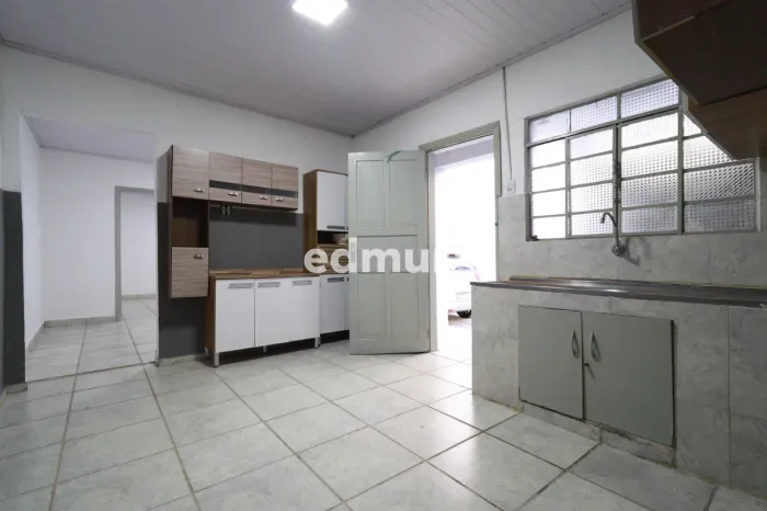 CASA para ALUGUEL com 80m² no bairro Campestre com 2 quartos e 2 vagas. Santo André, SP