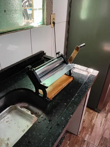 Máquina de fazer massa de pastel