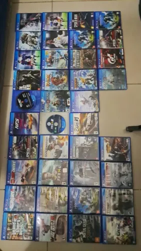 Lote de jogos de ps4 so vendo tudo
