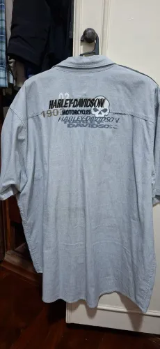 Camisa social manga curta Harley Davidson comemorativa.