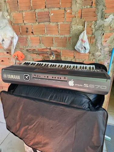 Teclado yamaha s670