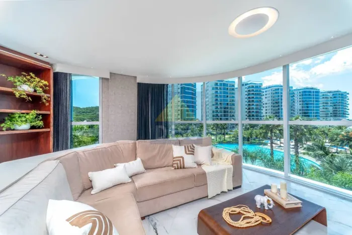 Apartamento Mobiliado à Venda no Brava Home Resort na Praia Brava em Itajaí