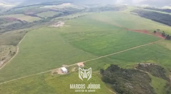 EXCELENTE FAZENDA COM DUPLA APTIDÃO CAFÉ E PECUARIA EM  GOUVEIA MG BEM FORMADA E COM PIVÔ