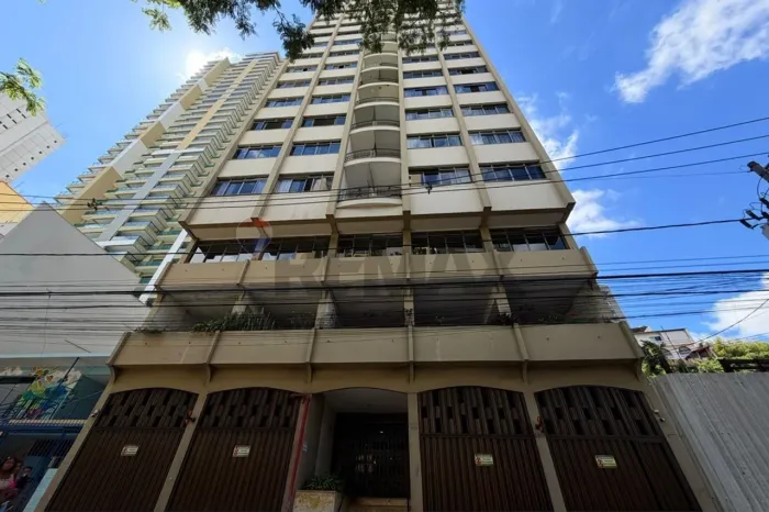 Apartamento 3 quartos com suíte e garagem no Centro