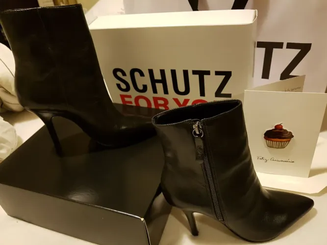 Bota Schutz 