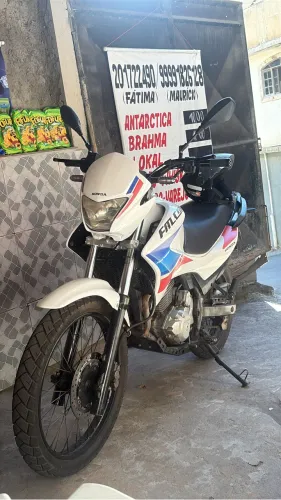 Moto nova sem detalhes toda revisada 