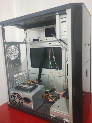 Gabinete e Fonte BlueCase Usados