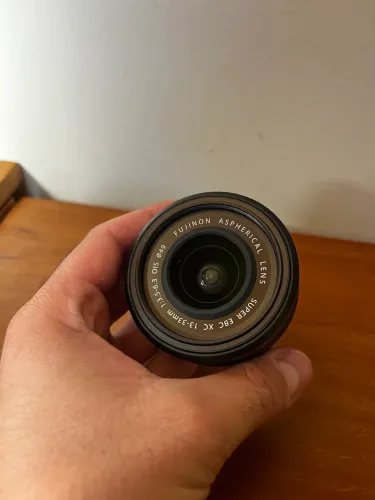 Lente Fujinon XC 13-33mm f/3.5-6.3 OIS