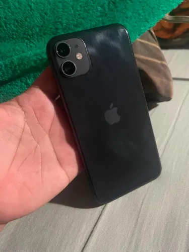 Vende-se iPhone 11