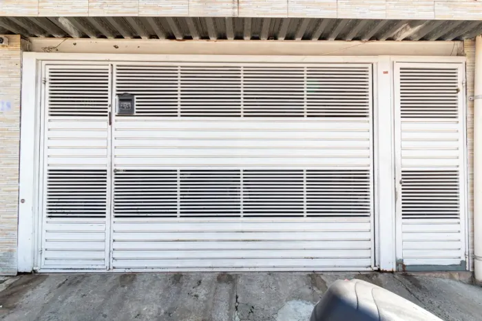 Casa comercial na Rua Rishin Matsuda, 428  240 m²