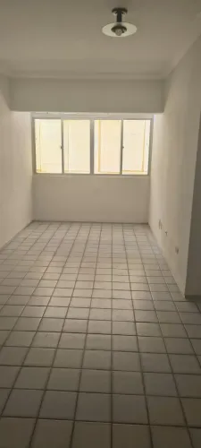 Aluguel R$ 1.200 Com todas taxas, 2 quartos e 2 WC/Px a avenida e comércios,
