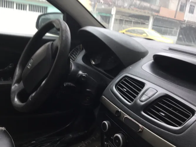 Renault Fluence Sedan Expres. 1.6 16V Flex Mec. 2014