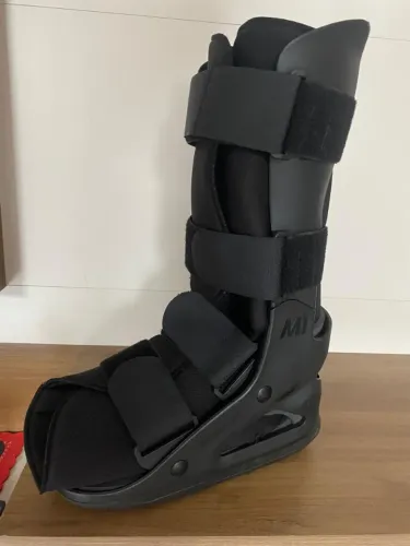 Vendo bota ortopédica
