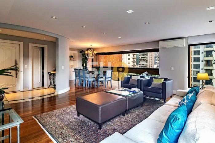 ITAIM BIBI - Apartamento incrível - 3 quartos (2 suítes) 3 vagas - Lazer completo.