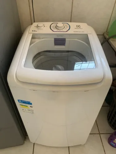 Máquina de lavar Electrolux 8,5kg Essential Care