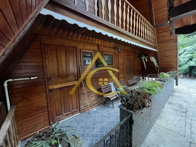 Casa em Mury com Terreno Amplo, Casa de Hóspedes e Muito Contato com a Natureza