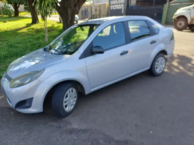 Ford Fiesta Sedan 1.0 8V Flex 4P 2013