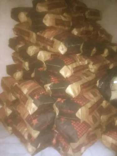 Vende se carvão para comércio