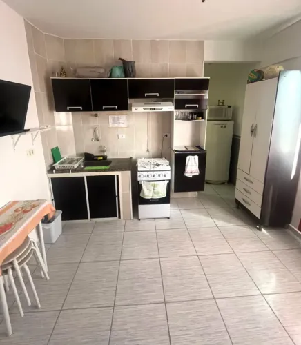 Kitão reformado, centro da Ocian, garagem, financia