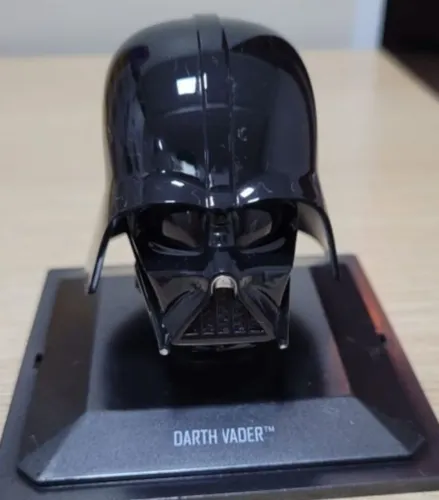 Miniatura do capacete de Darth Vader - Coleção Capacetes Star Wars (acompanha fascículos)
