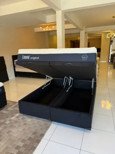 Cama box Queen LUUNA COM CAMA BAÚ SEMINOVA TOP - Entrego!
