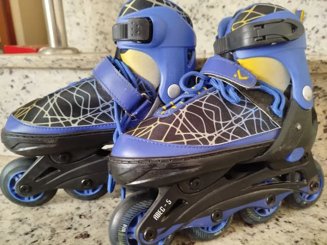 Patins ABEC 5 SEMI NOVO