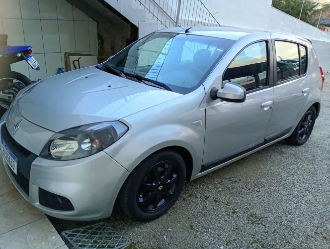 Renault Sandero Expression Hi-flex 1.6 8V 5P 2010