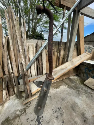 Escape estralador da Pop110i