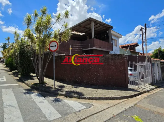 Sobrado com 4 dormitórios à venda, 229 m² por R$ 570.000,00 - Vila Augusta - Guarulhos/SP