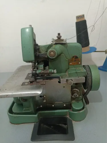 Máquina de costura overloque - Global
