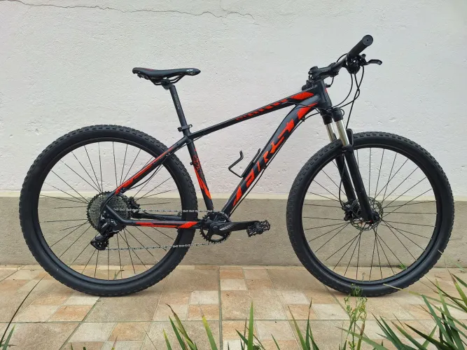 Bike First Lunix aro 29 usada/revisada