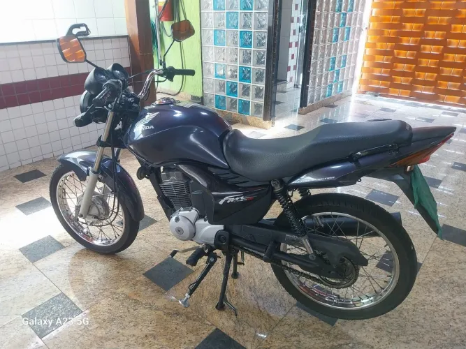 Vendo CG  Fan 150 ESI 2012
