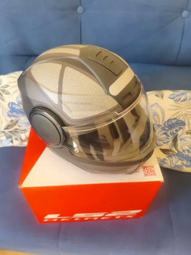 Capacete articulado LS2 FF902
