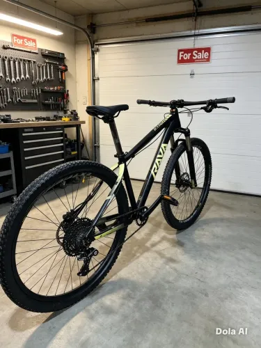 Vendo excelente Bicicleta Rava Aro 29, tamanho 17. Pronta para pedalar!