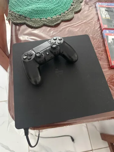 Playstation 4 slim 512gb + 1 controle + 7 jogos