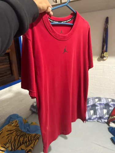 camiseta jordan sport vermelha