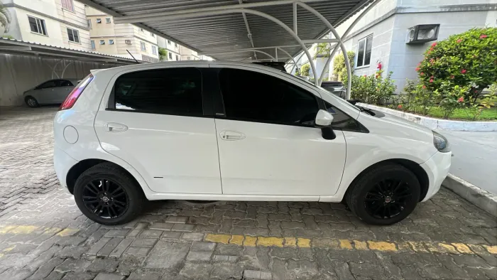 Fiat Punto Essence 1.6 Flex 16V 5P 2012