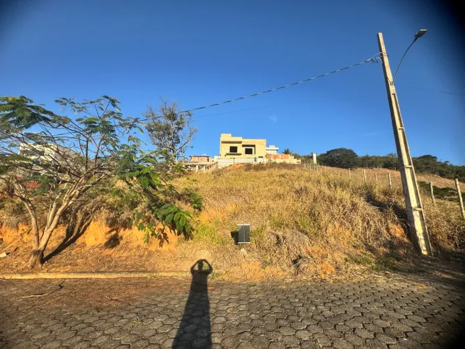 Oportunidade de construir sua casa lote com 340m2 na chácara das flores